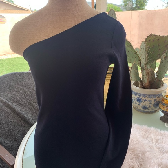 Top - Picture 2 of 6